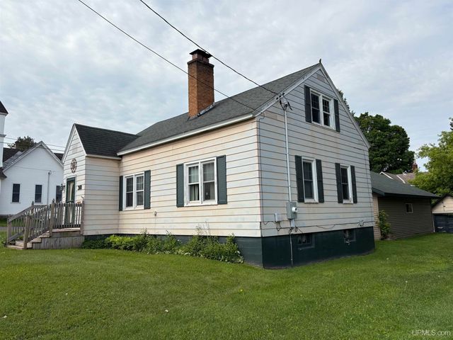 318 S Moore Street, Bessemer, MI 49911