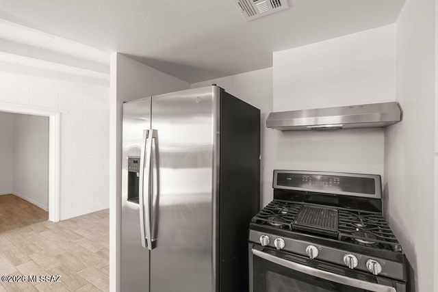 5733 E 30th Street, Tucson, AZ 85711