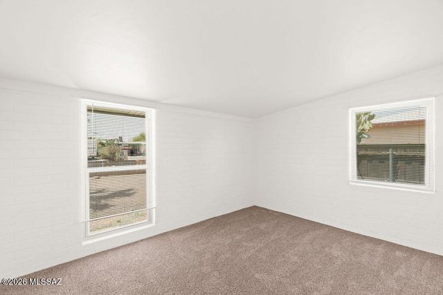 5733 E 30th Street, Tucson, AZ 85711