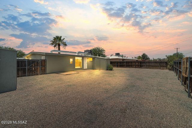 5733 E 30th Street, Tucson, AZ 85711