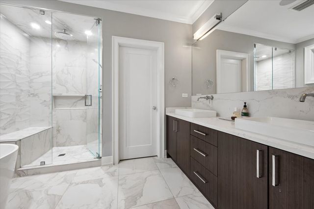 925 W Montana Street 1E, Chicago, IL 60614