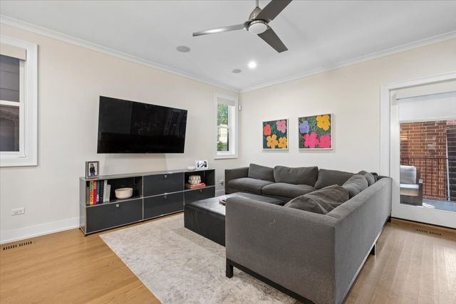 925 W Montana Street 1E, Chicago, IL 60614