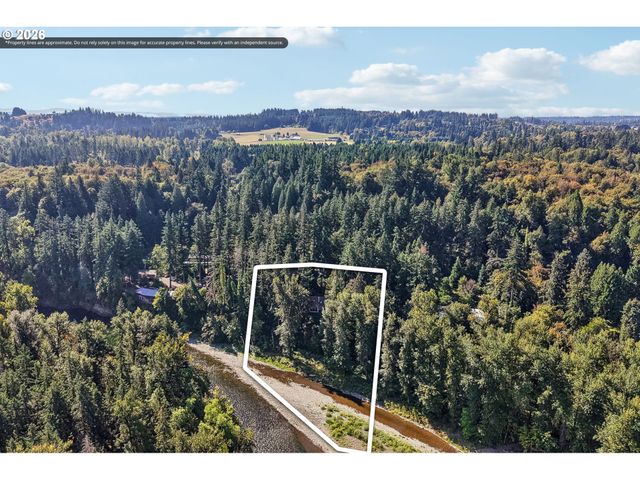 15555 S CLACKAMAS RIVER Dr, Oregon City, OR 97045