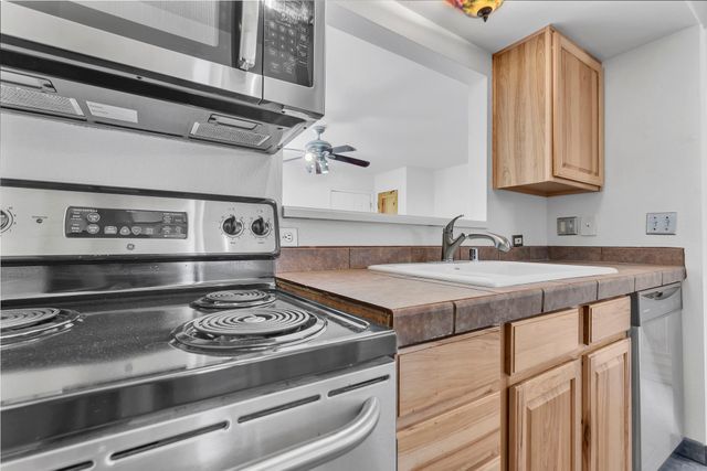 2210 Miguel Chavez 113, Santa Fe, NM 87505