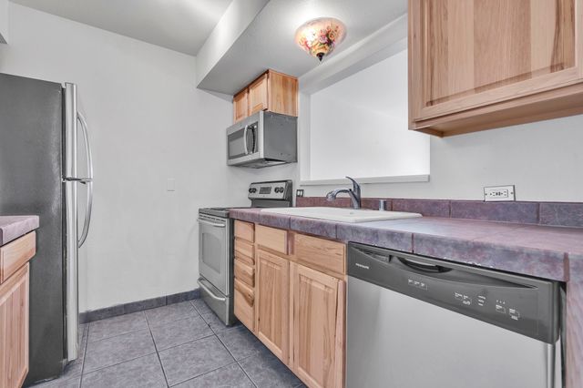 2210 Miguel Chavez 113, Santa Fe, NM 87505