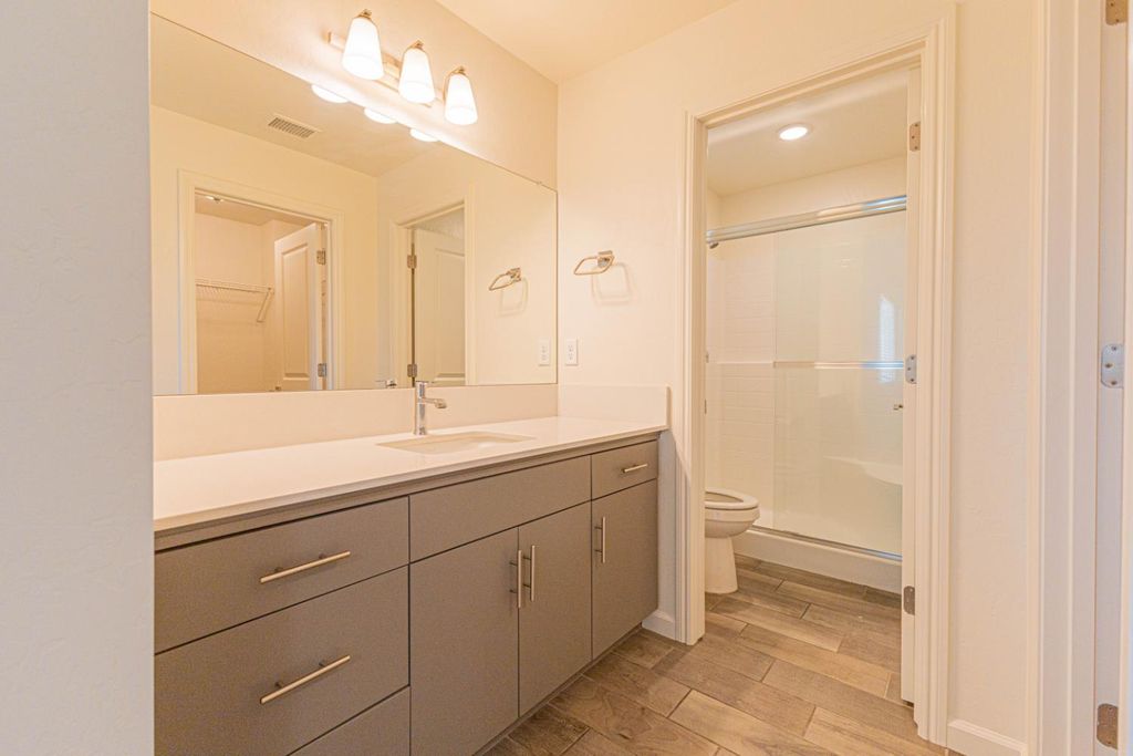 Image 14 of property listing at 3707 Graystoke Way, Clovis, CA 93619