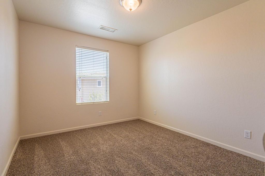 Image 9 of property listing at 3707 Graystoke Way, Clovis, CA 93619