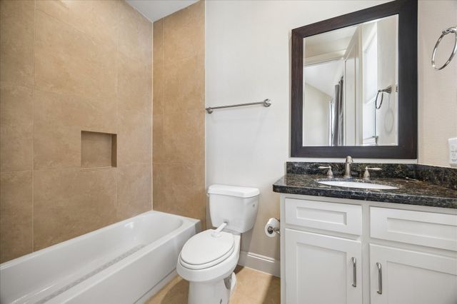 5708 Kansas Street B, Houston, TX 77007