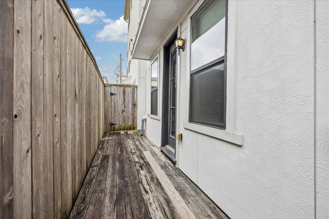 5708 Kansas Street B, Houston, TX 77007