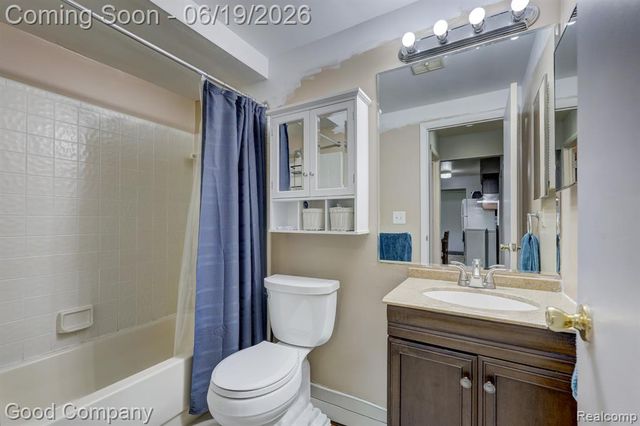 43244 Mound Road 2, Sterling Heights, MI 48314