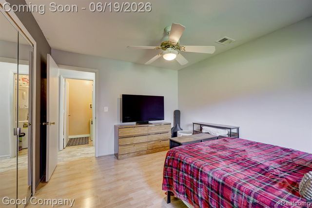 43244 Mound Road 2, Sterling Heights, MI 48314