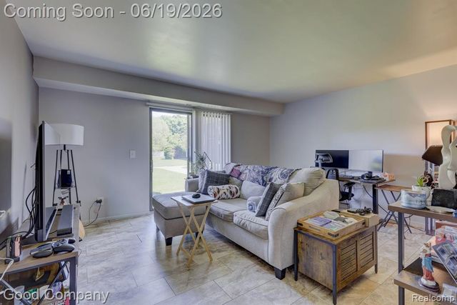 43244 Mound Road 2, Sterling Heights, MI 48314