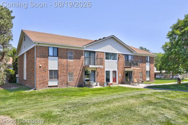 43244 Mound Road 2, Sterling Heights, MI 48314