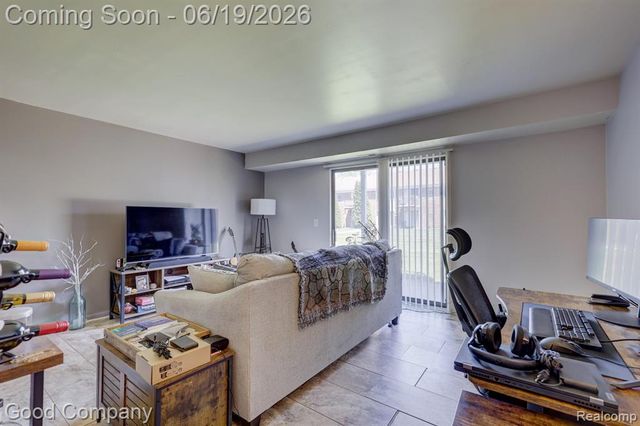 43244 Mound Road 2, Sterling Heights, MI 48314