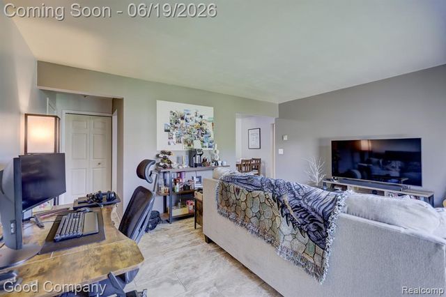 43244 Mound Road 2, Sterling Heights, MI 48314