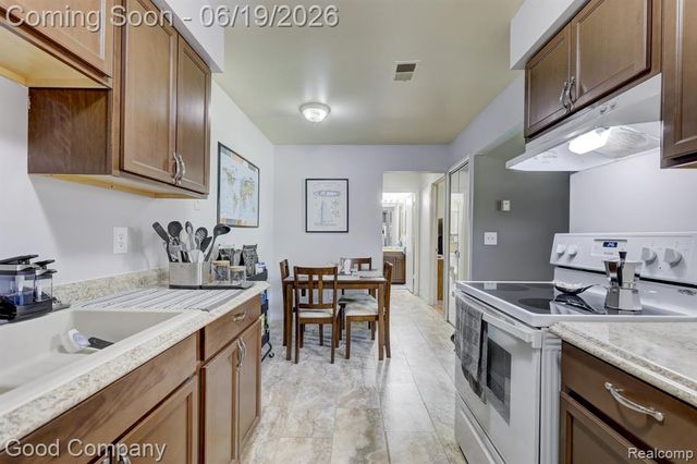 43244 Mound Road 2, Sterling Heights, MI 48314