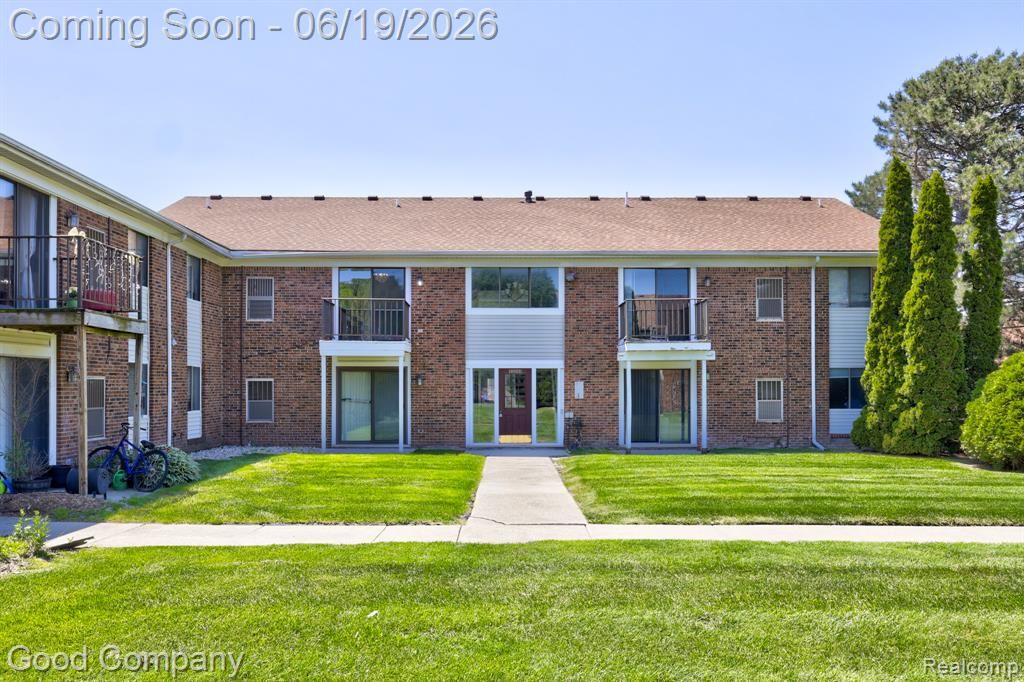 43244 Mound Road 2, Sterling Heights, MI 48314