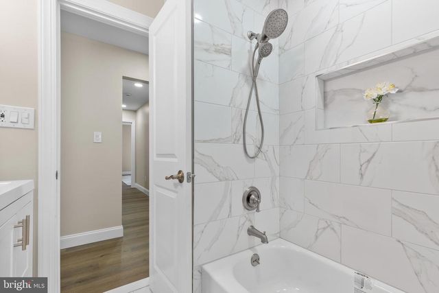 13 PINEHURST, Tuckerton, NJ 08087