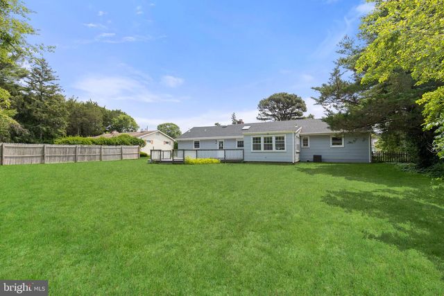 13 PINEHURST, Tuckerton, NJ 08087