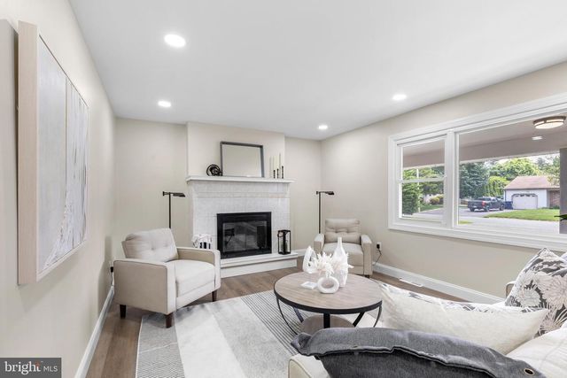 13 PINEHURST, Tuckerton, NJ 08087