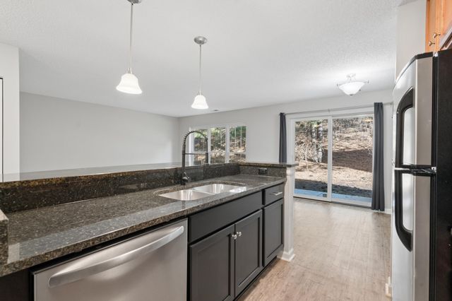 5980 Chasewood Parkway 102, Minnetonka, MN 55343