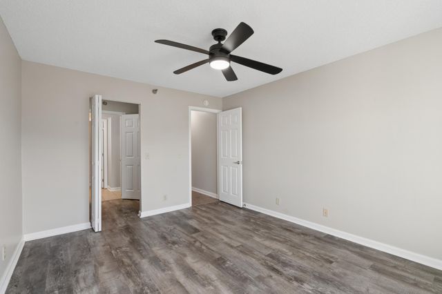 5980 Chasewood Parkway 102, Minnetonka, MN 55343