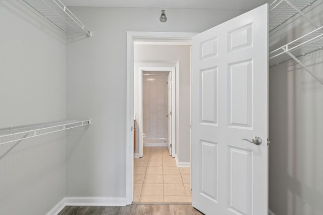 5980 Chasewood Parkway 102, Minnetonka, MN 55343