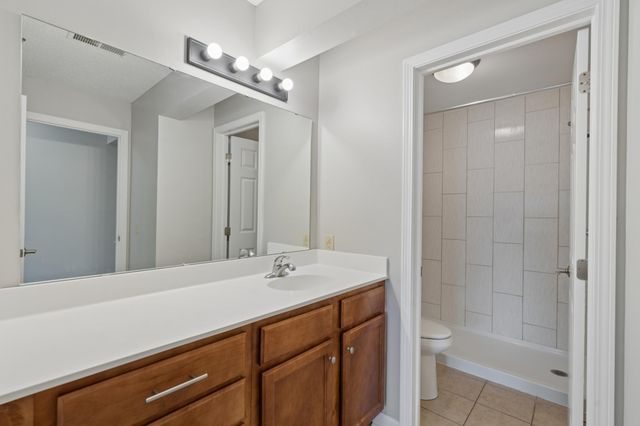 5980 Chasewood Parkway 102, Minnetonka, MN 55343