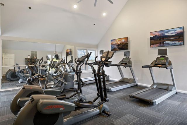 5980 Chasewood Parkway 102, Minnetonka, MN 55343