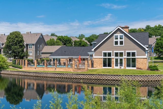 5980 Chasewood Parkway 102, Minnetonka, MN 55343