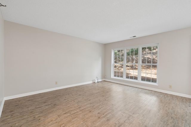 5980 Chasewood Parkway 102, Minnetonka, MN 55343