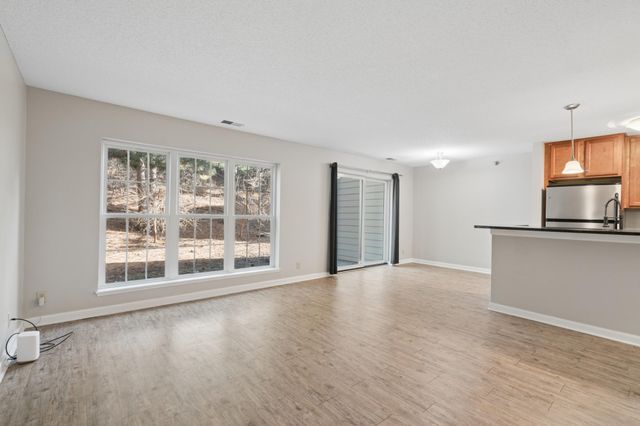 5980 Chasewood Parkway 102, Minnetonka, MN 55343