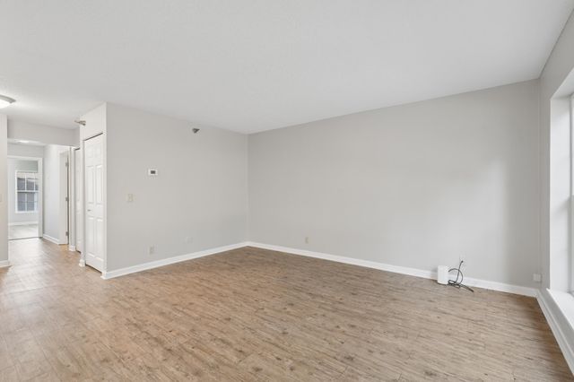 5980 Chasewood Parkway 102, Minnetonka, MN 55343