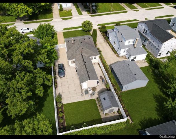 26536 Palmer Boulevard, Madison Heights, MI 48071