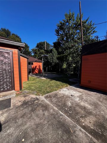 4834 Marietta Lane, Houston, TX 77021