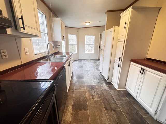 1332 Lakewood Drive, Manning, SC 29102