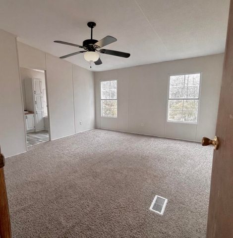 1332 Lakewood Drive, Manning, SC 29102