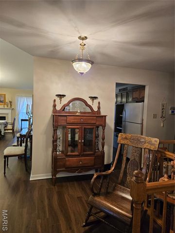 64 N Trumbull Circle 45A, St Charles, MO 63301