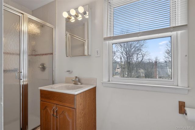 9 Verne Place, Hartsdale, NY 10530