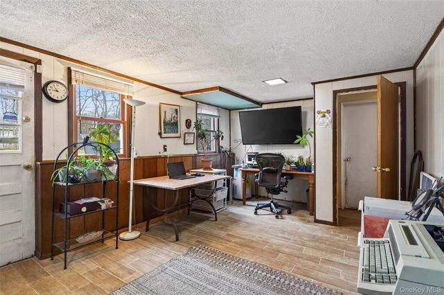 9 Verne Place, Hartsdale, NY 10530