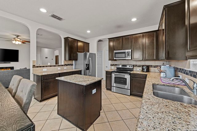 8019 Vega Horizon, San Antonio, TX 78252