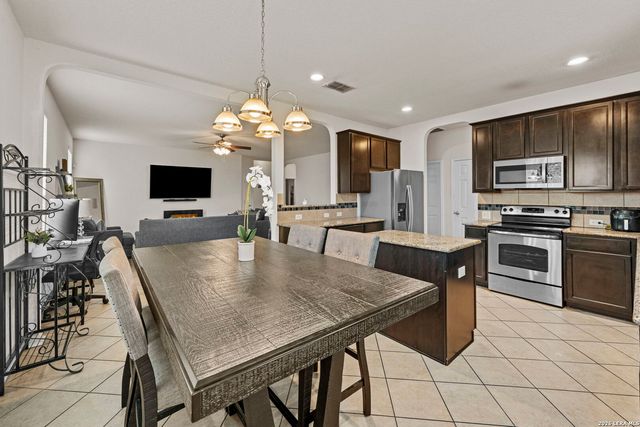 8019 Vega Horizon, San Antonio, TX 78252