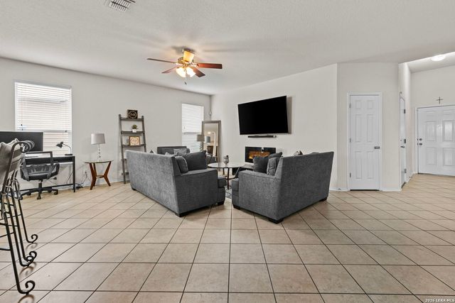 8019 Vega Horizon, San Antonio, TX 78252