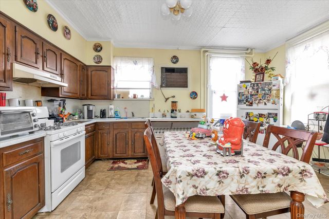 117-11 14th Road, College Point, NY 11356