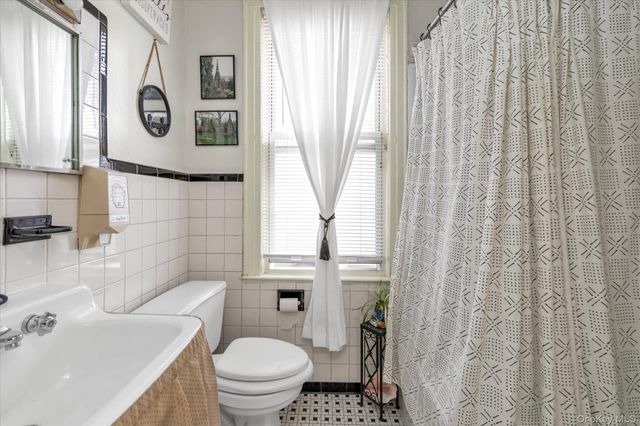 117-11 14th Road, College Point, NY 11356