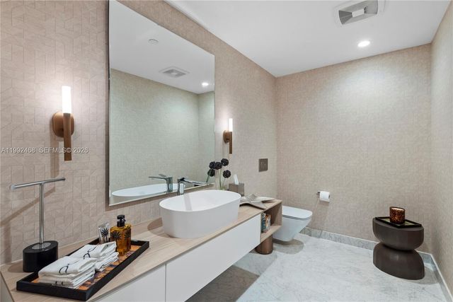 1135 103rd St 303, Bay Harbor Islands, FL 33154