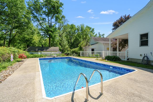 60023 Constantine Road, Three Rivers, MI 49093