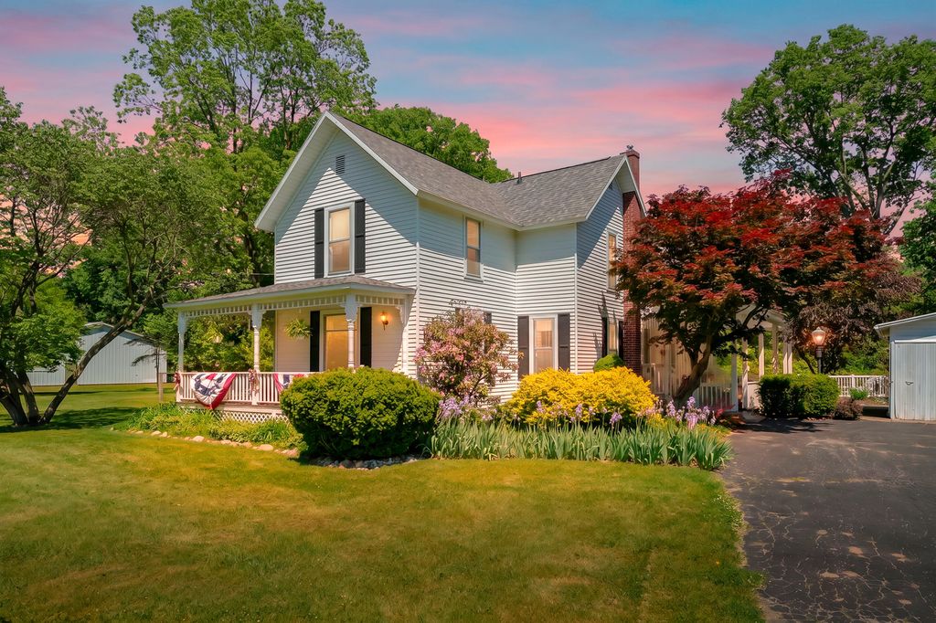 60023 Constantine Road, Three Rivers, MI 49093
