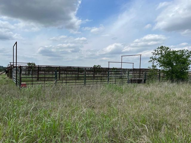 000 County Road 269 Road, Oglesby, TX 76561