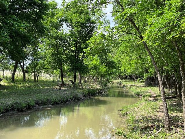 000 County Road 269 Road, Oglesby, TX 76561